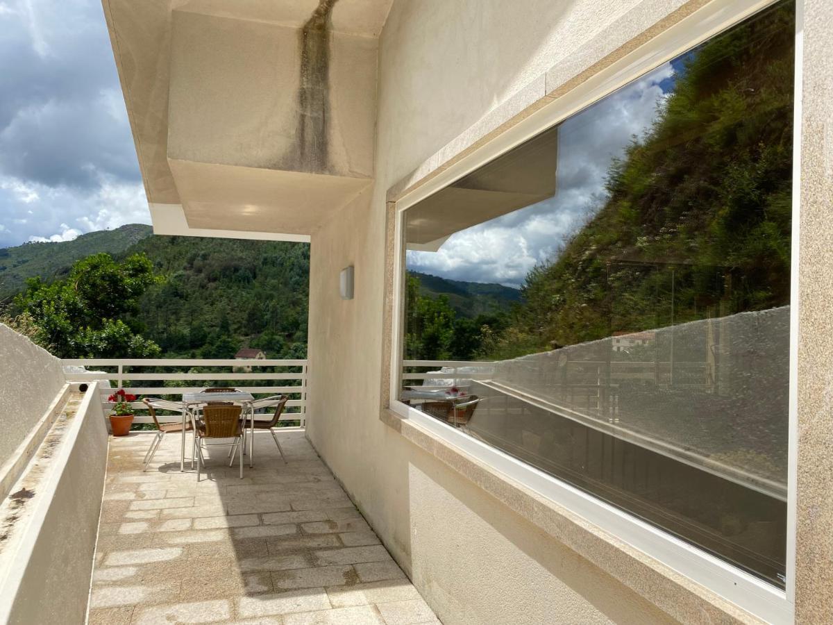 Geres Distinto Apartment Luaran gambar